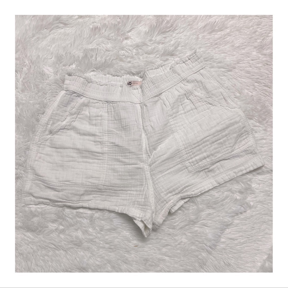 🤍 SO Good For Life White Gauzy Shorts || Size L (Juniors)